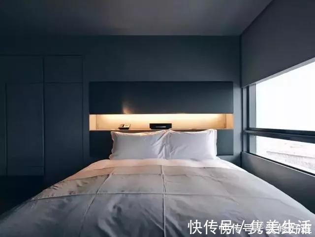 床尾|现在床头墙流行这样设计,连床头柜不用买了,实用不止一点点