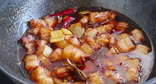  做法|红烧肉好吃有诀窍，教你做肉的正确做法与用料，红烧肉不好吃才怪