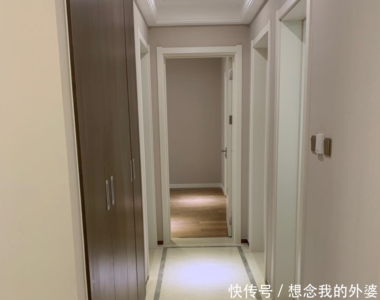 房间|等了两年精装房终于交付，装修还不错，有阳台的房间给儿子住！