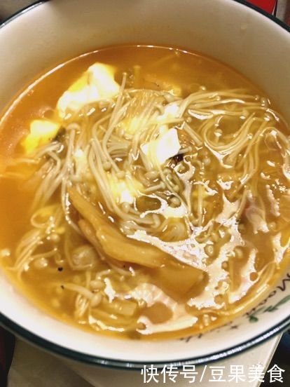辣白菜|快来查收你的泡菜汤（五花肉辣白菜汤）秘籍