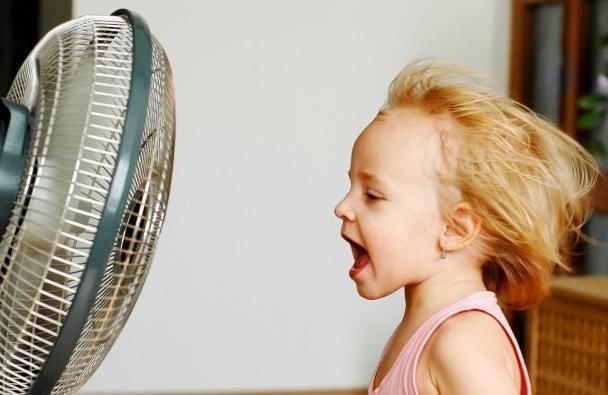 女人|宫寒的女人，要避免“4凉”，常吃3物、做2事，子宫一天天变干净