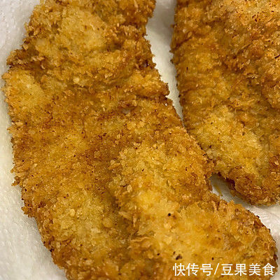 鸡胸肉|记住这几个小技巧！新手也能做炸鸡排