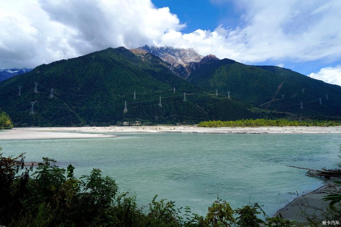 独自自驾游 欣赏最美的岗云杉林 体验环藏之旅的慢生活