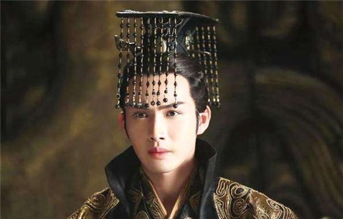 简单|秦始皇的名字叫嬴政，那他儿子为何叫扶苏和胡亥？原因很简单