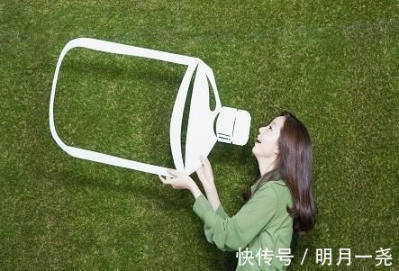 痛风患者|45岁男子因痛风发作，险被截肢！医生：降高尿酸要做好3点