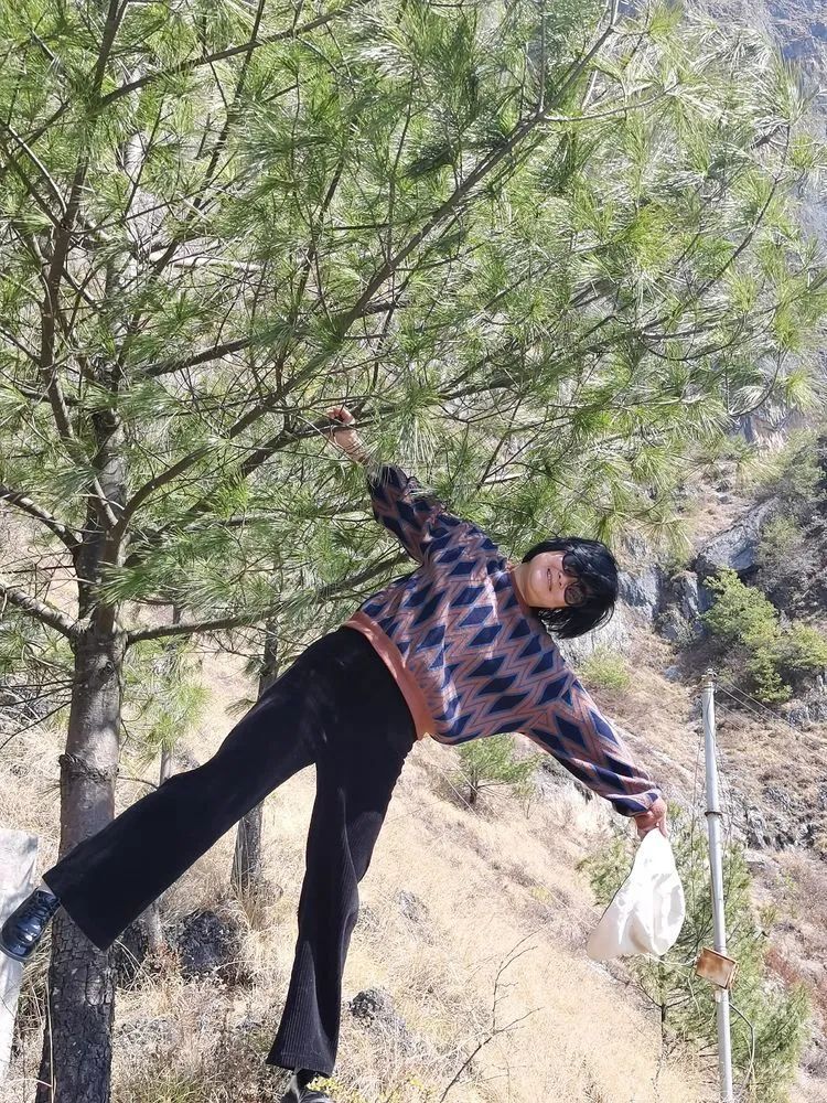 指南村|登顶东川小牯牛山——慈悲殿