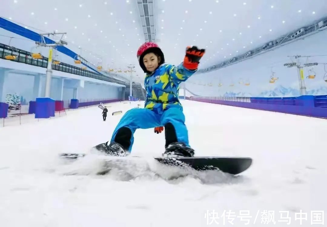 滑冰|购物中心纷纷“抢滩”冰雪经济，看室内冰雪乐园的新玩法