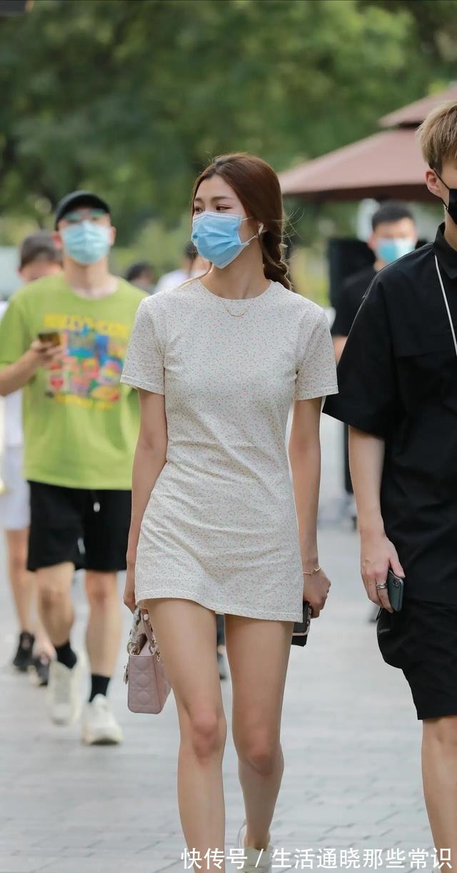 半身裙 紧绷束腰的瑜伽裤,简单得体的款式下,风靡街头!