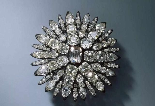 德国绿穹珍宝馆10亿珠宝被盗，这些珠宝恐无缘再见