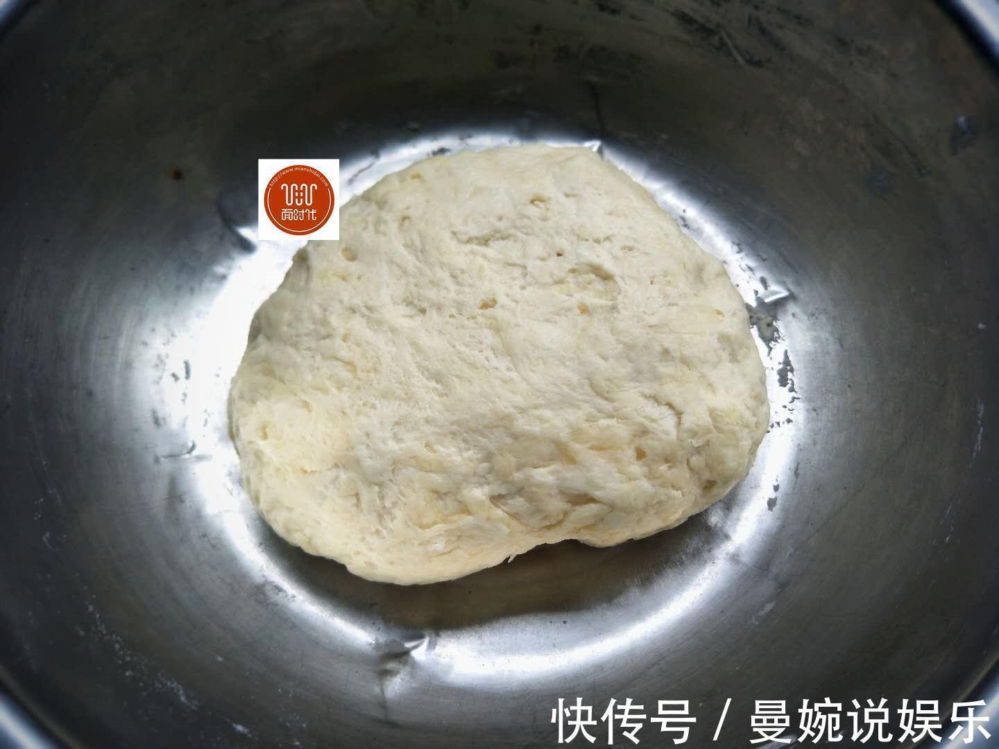 厨路|这样的韭菜盒子很少见,一抻一卷,皮薄馅大,层层酥脆,做法简单