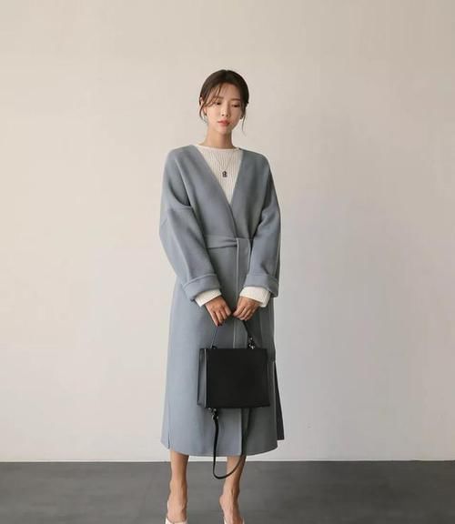 人人都有的长大衣，为何你穿不出“高挑感”？这些窍门建议收藏