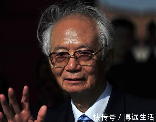 书协$他是丑书的始作俑者、书协大佬,坦言:学书法,想怎么写就怎么写