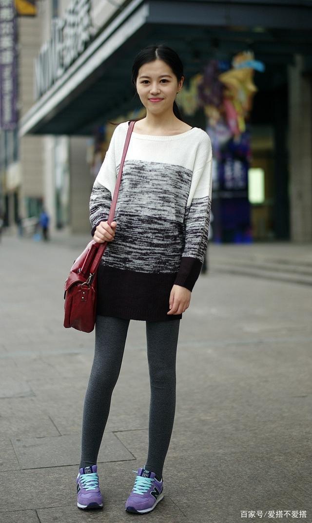 “打底裤”怎么搭才不老气学学下面潮人的穿法,保暖时髦又上镜