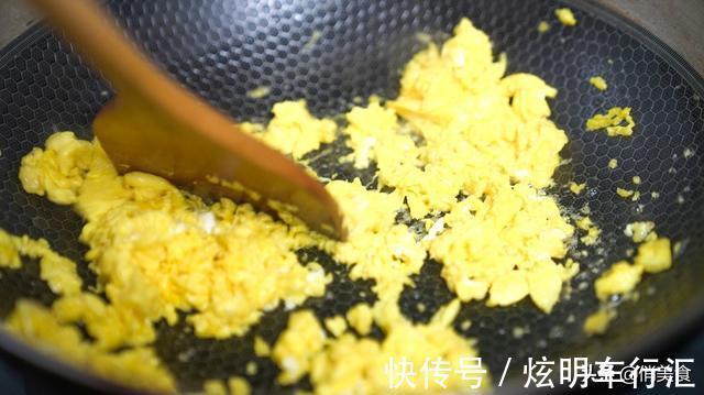 水煎包|教你水煎包做法,色泽金黄,口感松软,从包到煎全过程