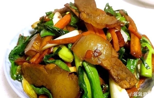 腊肉|腌腊肉时,一斤肉放多少盐合适?教你秘制做法,腊肉晒好醇厚甘香