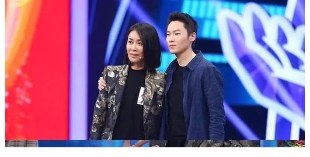 出现又离开|真心换真心，那英的“小二班”可不一般