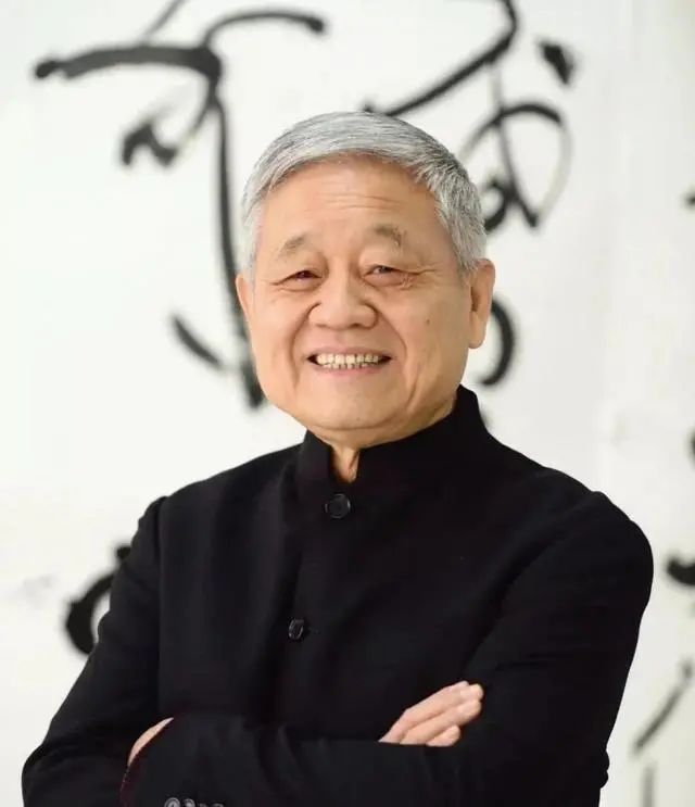 中国书法家协会$被喷“用笔太过随意”,胡抗美:外行评论内行,老夫不服!