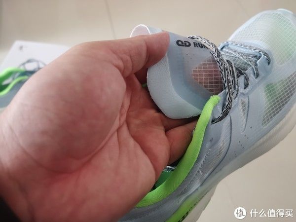 缓震|支持一双国产跑鞋，乔丹 飞影