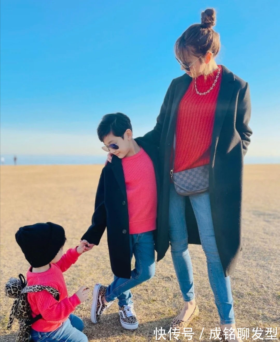 颜色|适合大龄宝妈的精致穿搭,简约随性又保暖,每一套都好看又显年轻