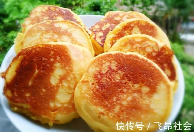 玉米面这做法太香了,搅一搅煎一煎,手不沾面,10分钟出锅香酥脆