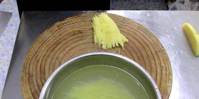软硬兼施|蒸土豆丝的做法,学习这个方法,使土豆根软硬兼施