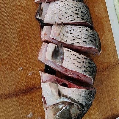 铁锅|铁锅炖鱼贴饼子