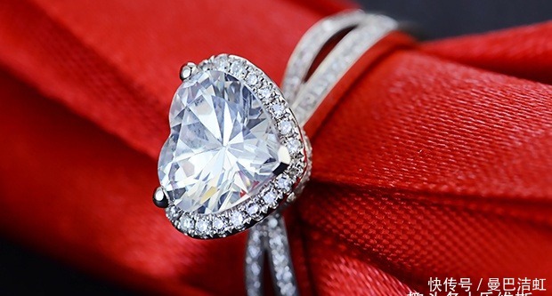 白金婚戒怎么选?K白和铂金选哪个?哪款适合订婚?