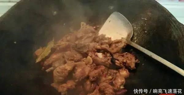 猪肉|夏天少吃猪肉多吃它，蛋白质含量高，简单一炖鲜香多汁超美味！