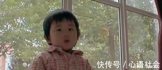 坏毛病|孩子有这4个“坏毛病”,说明孩子智商高,妈妈不用急着让娃改!