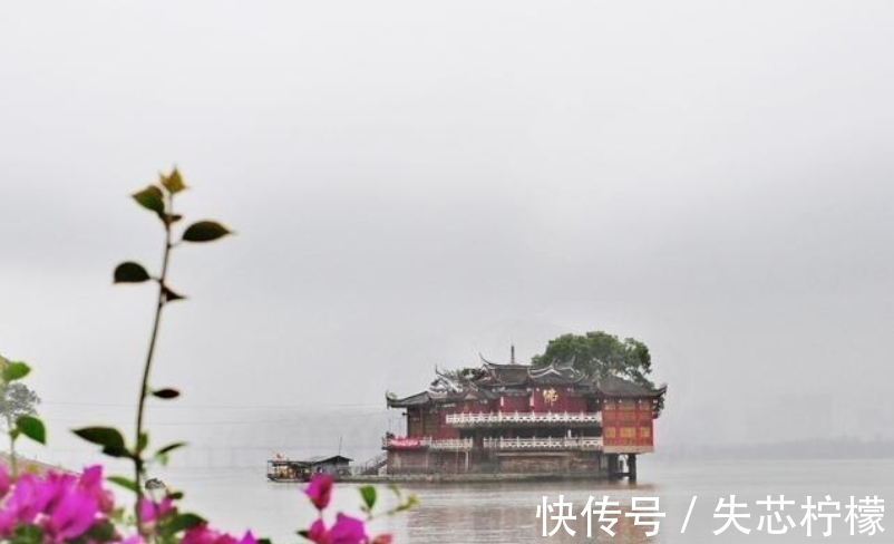 金山寺|中国最奇妙的千年古寺：漂浮在水上，宛如仙境，游客趋之若鹜