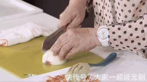 茄汁|鲜虾，别再用水煮了！学会这一招，鲜味不流失，好吃又不腥！