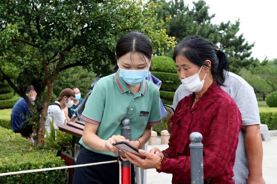 秩序井然，一切因你而美！蓬莱阁景区多措并举让游客尽享假日轻松