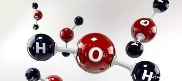 水分子 水真的不可压缩？如果将水一直压缩会发生什么？