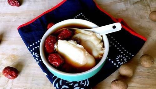 桂圆红枣|聪明的女人最爱喝此汤,比阿胶更补气血,排毒养颜,睡眠好