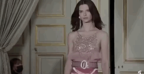 87岁的阿玛尼老爷子，依然是把高级做得最优雅的人|T型台 | shine