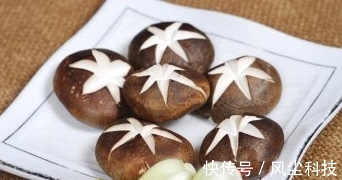 医生|香菇好吃营养，但医生提醒，这五种人一口都不能吃，有的赶紧改掉