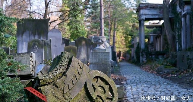 公墓|永不搬迁的市区公墓10万坟墓堆叠12层,城市变“纪念馆”