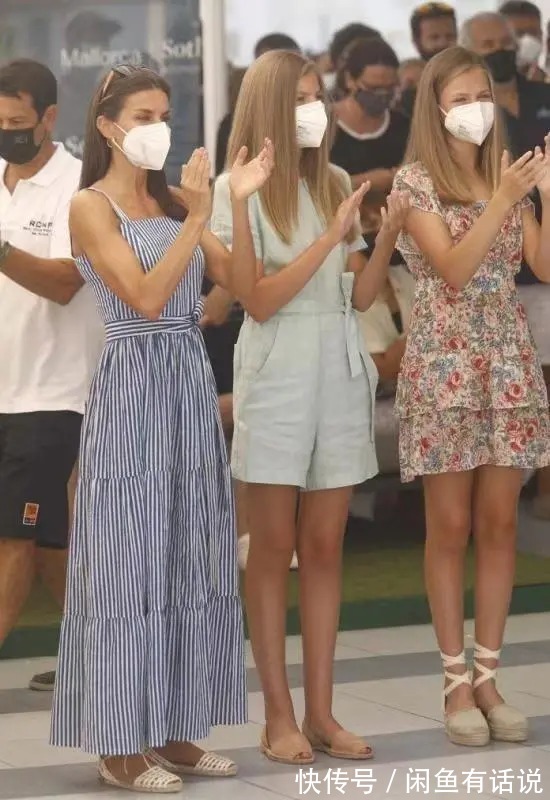 百搭|西班牙小公主个子猛窜,比姐姐还高了不少,同行时穿平底鞋好贴心