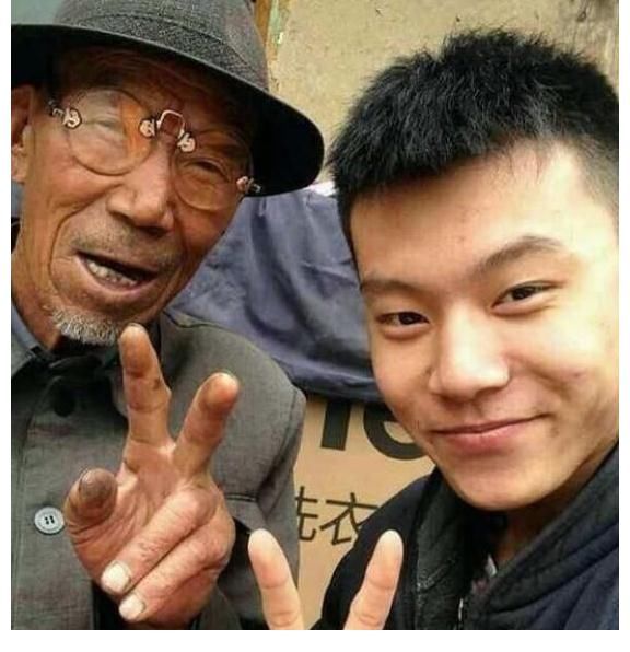 《变形记》城市少年，为救穷爷爷卖掉自己8万金项链，今如何了