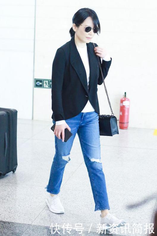  有种|最近有种穿法很火！叫“去繁从简”，西装+运动鞋舒适又时髦