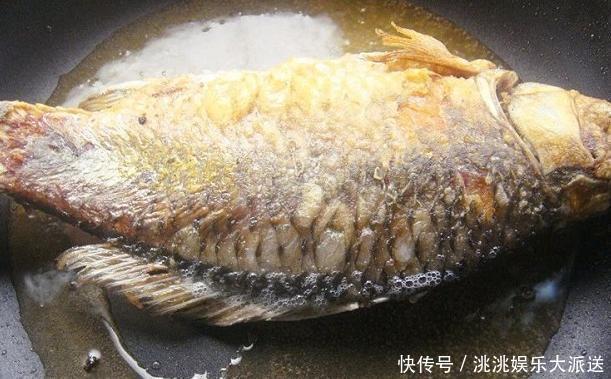 干辣椒|鲫鱼怎么做大叔教你红烧鲫鱼，鲜香味美，简单易做，超级好吃！