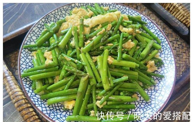 焯水|炒芦笋时，别只知道焯水，多加1步，芦笋鲜嫩翠绿，香嫩好吃