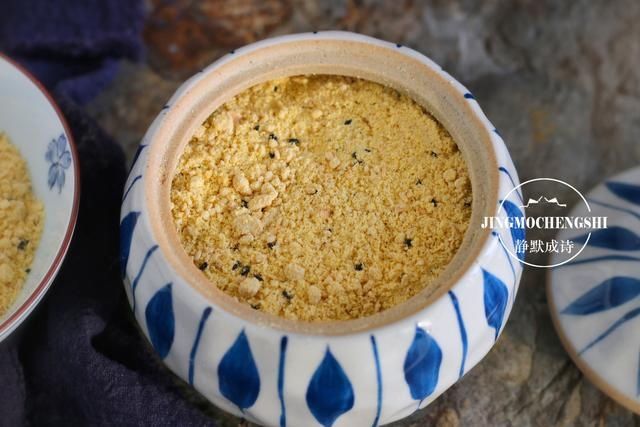 把1斤玉米面这样炒下，1周的早餐就有了，早起冲1碗，暖心又暖胃