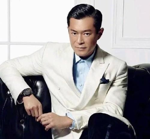 王一博|娱乐八卦预报：肖战、王一博、蔡徐坤、TFBOYS、韩庚、古天乐