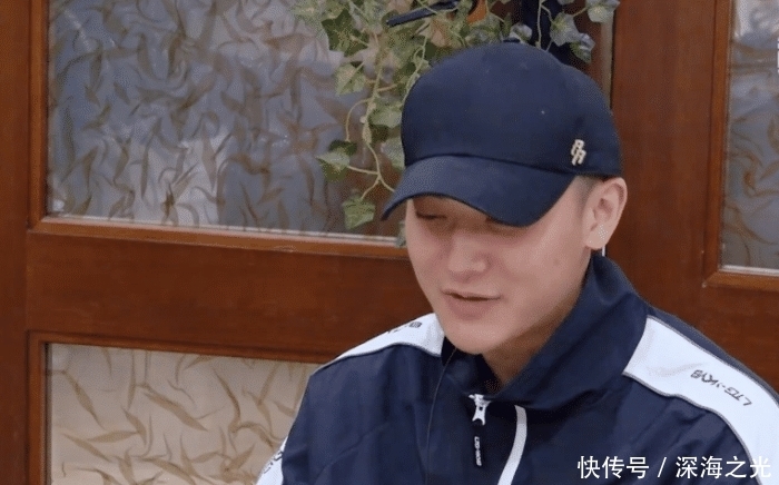 归国四子|黄子韬要比杨紫小一岁,可2012年的转折,让人误解黄子韬年龄更大