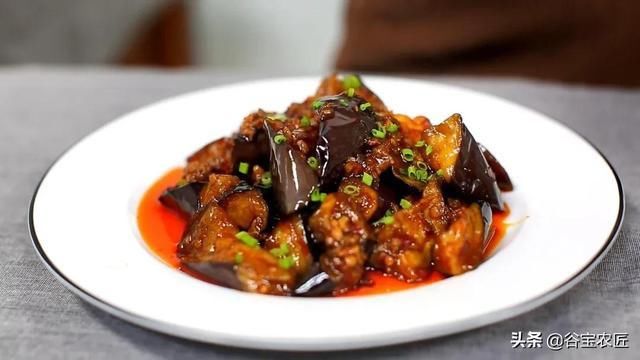 维生素p|蒜蓉茄子和鱼香茄子,你更爱哪一个?