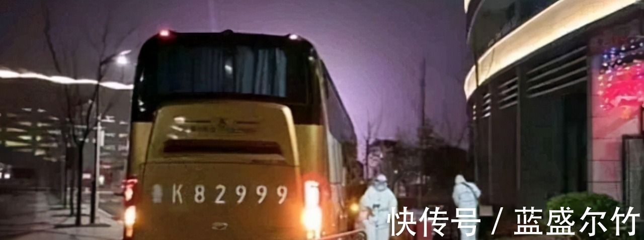 国乒|王楠有心了!国乒凯旋,一处细节彰显“大姐大”粗中有细风采!