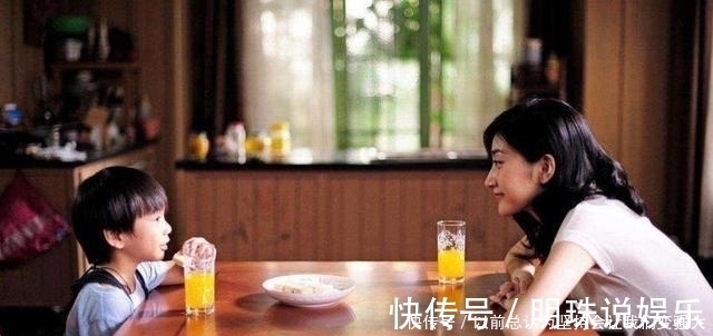 举动|孩子在地铁上睡着了,妈妈的举动获称赞,乘客:最高级的炫富