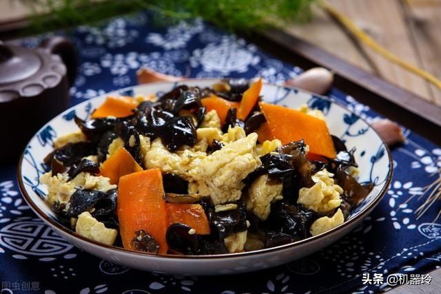 冬天宁可不吃肉，吃这10道素菜，清淡解油腻，暖胃驱寒人人吃得起