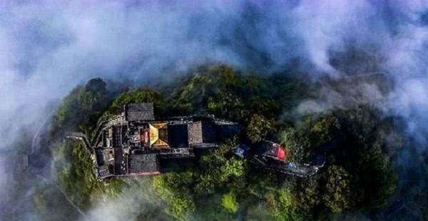 历史|秦始皇陵有何特别之处？为何至今无人敢挖？看看卫星云图就知道了！